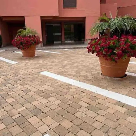 Luxury Marbella Apt, Pool,beach. 아파트 *